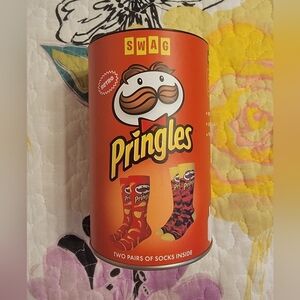 NWT 2 Pairs of Men's Crew Socks with Pringles Design